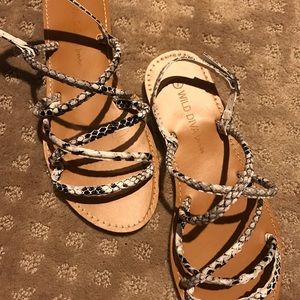 Size 7 snake print flat sandals